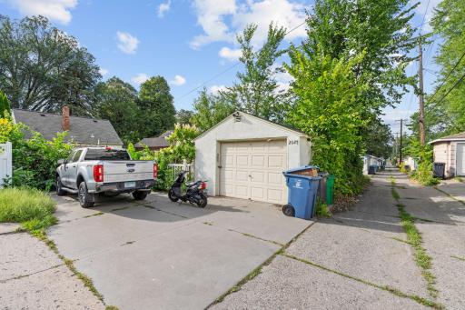 12-web-or-mls-2627 NE McKinley St-12.jpg