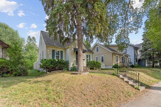 3-web-or-mls-2627 NE McKinley St-3.jpg