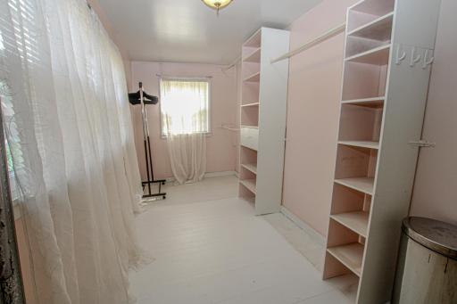 Walk-in Closet.jpg
