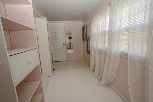 Walk-in Closet.jpg