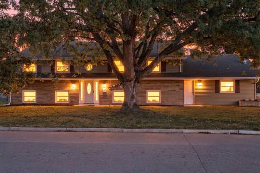 5330 Perry Avenue N, Crystal, MN 55429