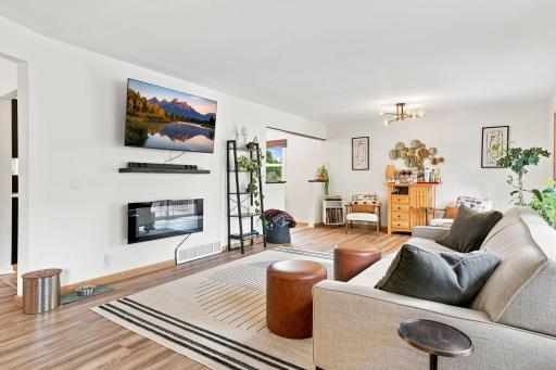 5330 Perry Avenue N, Crystal, MN 55429