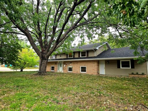 5330 Perry Avenue N, Crystal, MN 55429