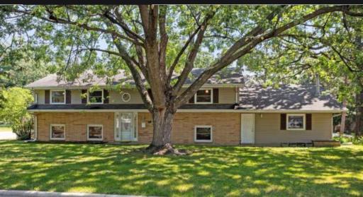 5330 Perry Avenue N, Crystal, MN 55429