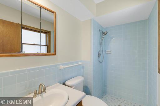 5001 W 98th Street, Bloomington, MN 55437