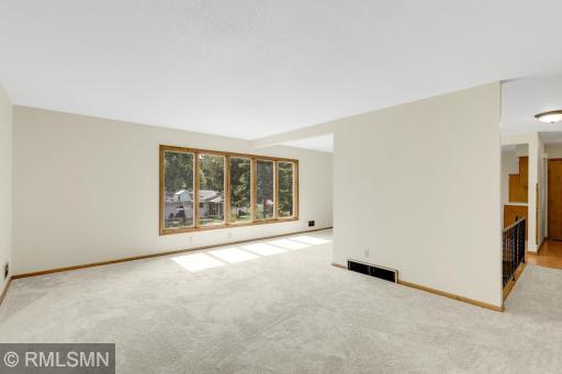 5001 W 98th Street, Bloomington, MN 55437