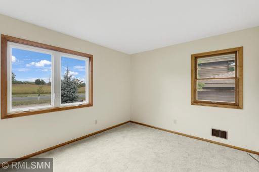 5001 W 98th Street, Bloomington, MN 55437