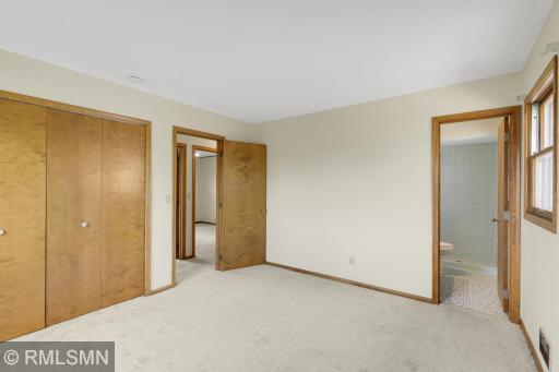5001 W 98th Street, Bloomington, MN 55437