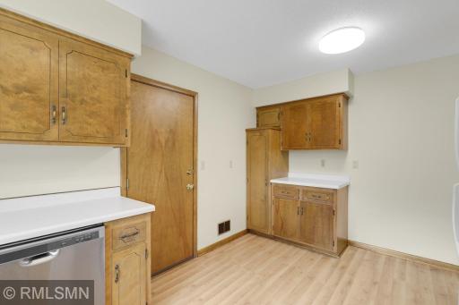 5001 W 98th Street, Bloomington, MN 55437