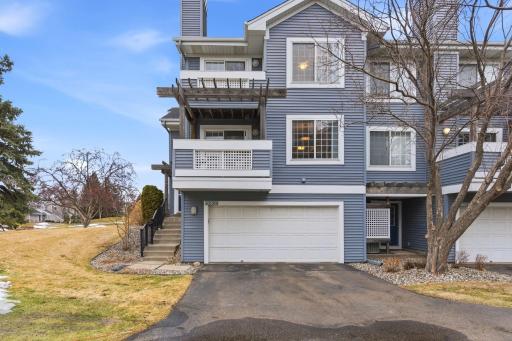 2-web-or-mls-15665 24th Ave-2.jpg