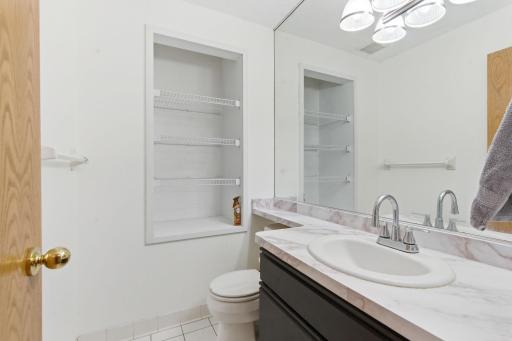 20-web-or-mls-15665 24th Ave-20.jpg