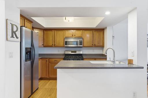 17-web-or-mls-15665 24th Ave-17.jpg