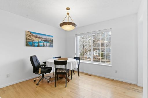 15-web-or-mls-15665 24th Ave-15.jpg