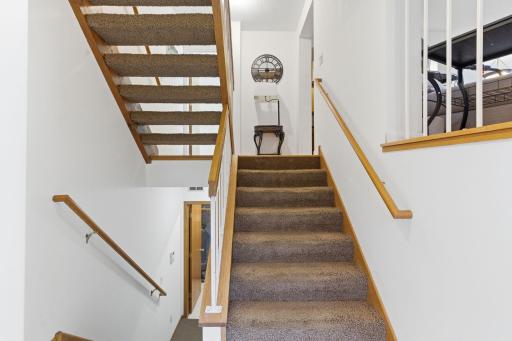 9-web-or-mls-15665 24th Ave-9.jpg
