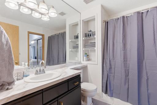 26-web-or-mls-15665 24th Ave-26.jpg