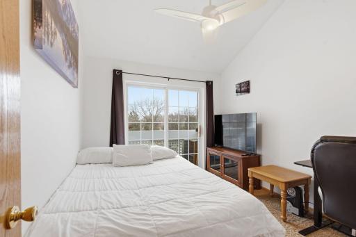 22-web-or-mls-15665 24th Ave-22.jpg