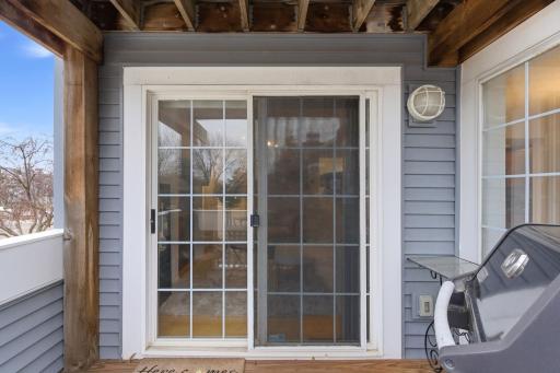 7-web-or-mls-15665 24th Ave-7.jpg