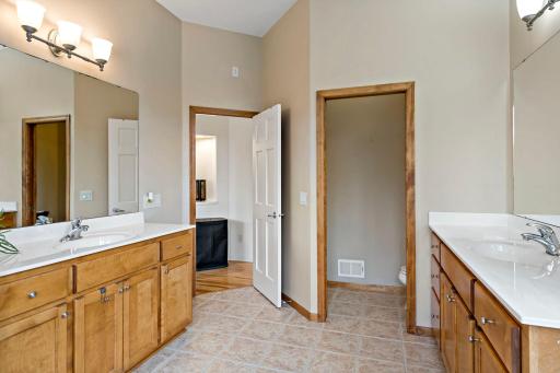 65-web-or-mls-269 Tristan Dr Excelsior MN_0048.jpg