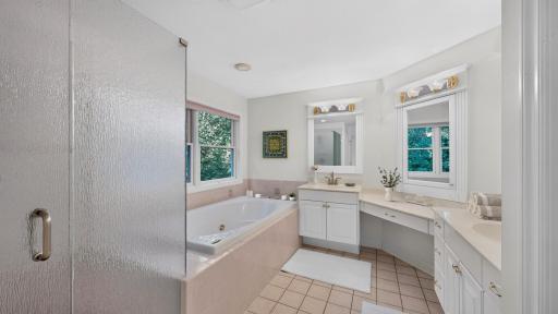 2374 Transit Court SW, Rochester, MN 55902