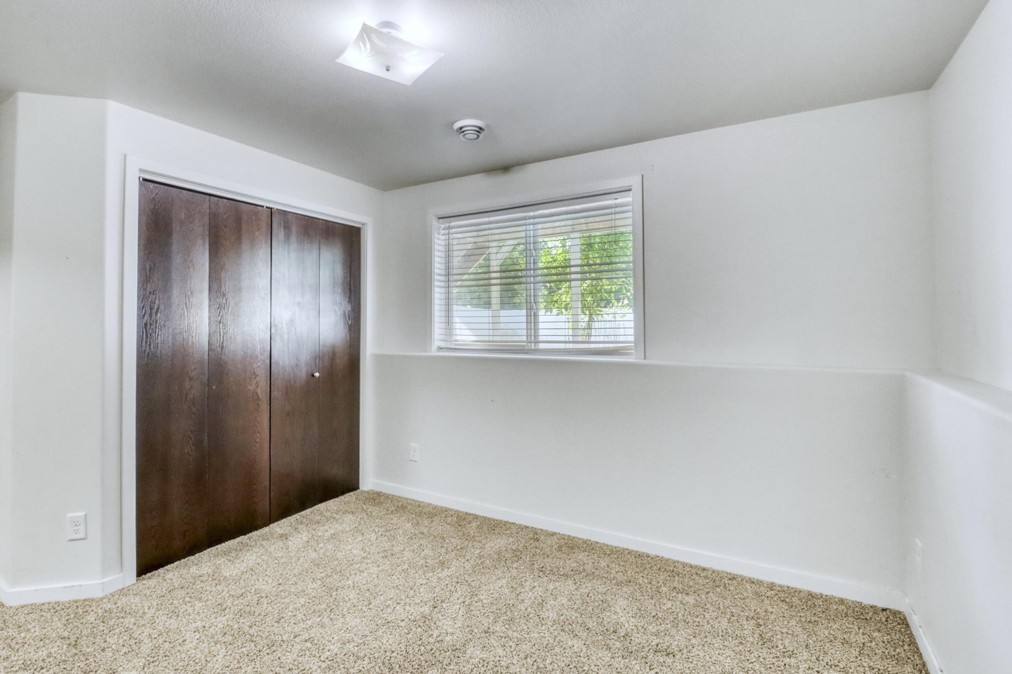 Basement Bedroom1_1.JPG