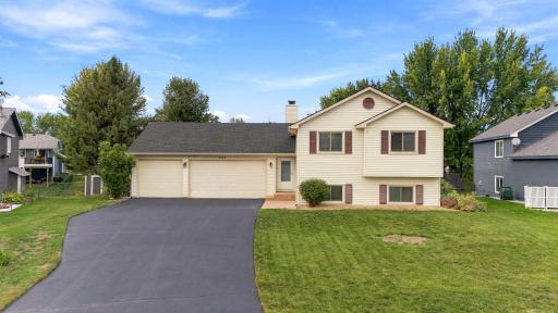 7163 158th Street W, Apple Valley, MN 55124