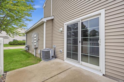 1216 Elmwood Avenue, Shakopee, MN 55379