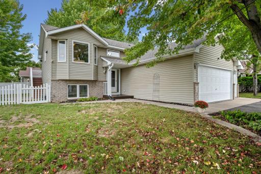 1825 Lupine Drive, Hudson, WI 54016