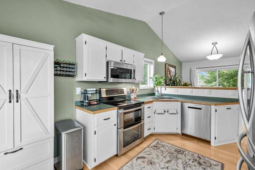 1825 Lupine Drive, Hudson, WI 54016