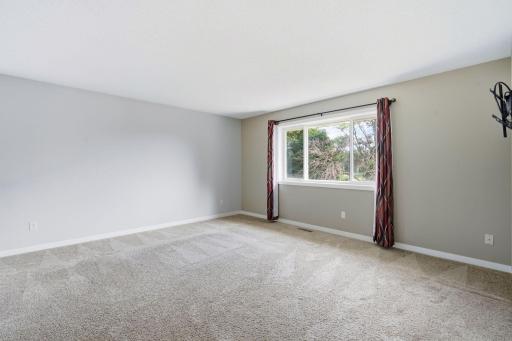 798 104th Court NE, Blaine, MN 55434