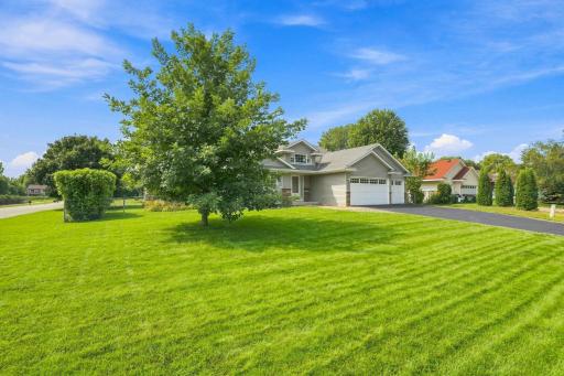 798 104th Court NE, Blaine, MN 55434