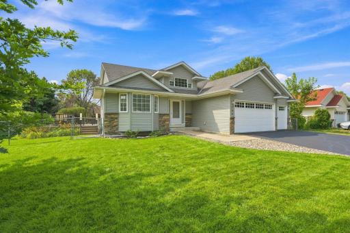 798 104th Court NE, Blaine, MN 55434