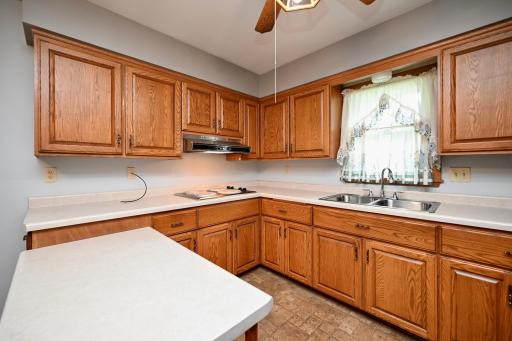 6 Kitchen I.jpg