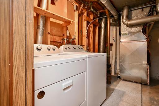 20 LL Laundry Room.jpg