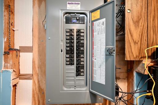23 Electrical Panel.jpg