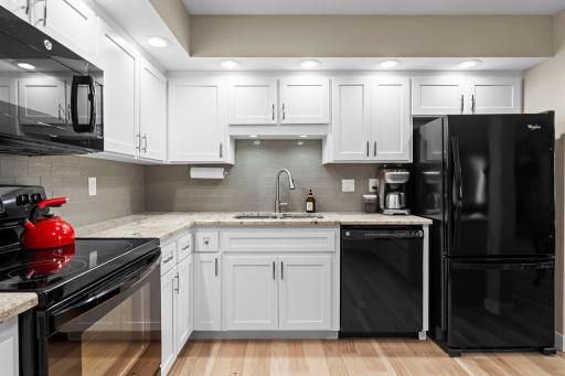 Ample counterspace for cooking