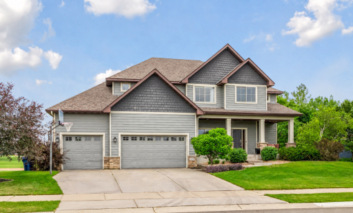 Beautiful curb appeal at 18274 Imagery Lane in Lakeville. Hardy board on the front.
