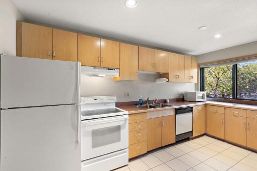 4100 Parklawn Avenue, 109, Edina, MN 55435