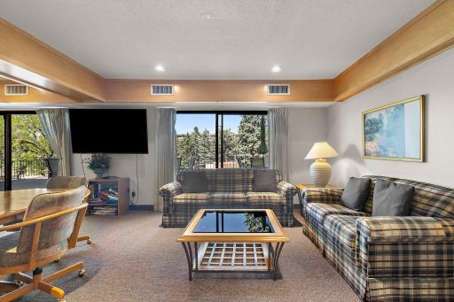 4100 Parklawn Avenue, 109, Edina, MN 55435