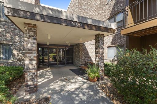 4100 Parklawn Avenue, 109, Edina, MN 55435