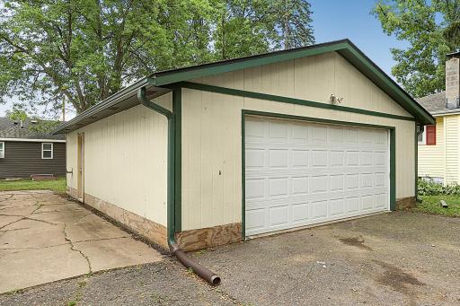 555 2nd Avenue NW, Milaca, MN 56353