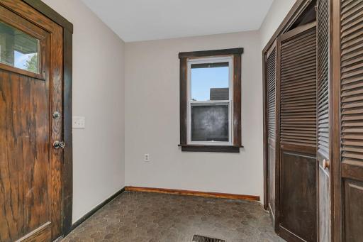 555 2nd Avenue NW, Milaca, MN 56353