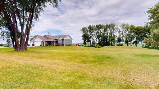 10479 92nd Avenue SW, New Richland, MN 56072