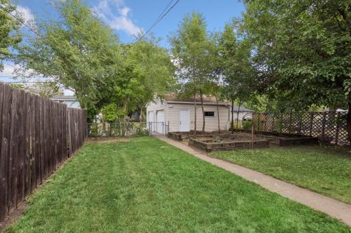 4606 North Bryant Avenue - Spacecrafting - 0037.jpg