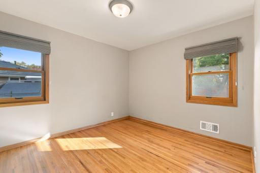 9025 10th Avenue S, Bloomington, MN 55420