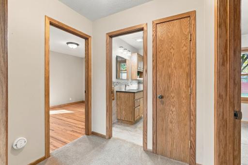 9025 10th Avenue S, Bloomington, MN 55420