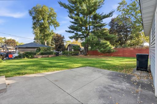 9025 10th Avenue S, Bloomington, MN 55420