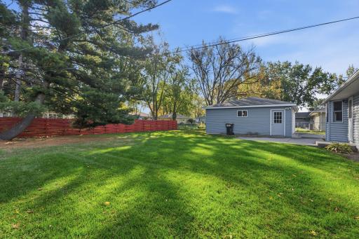 9025 10th Avenue S, Bloomington, MN 55420