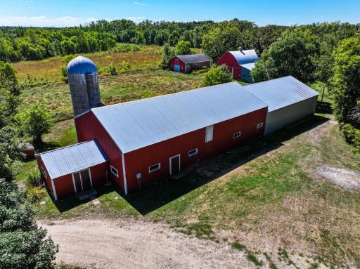 Shed/barn 122'x36' plus!