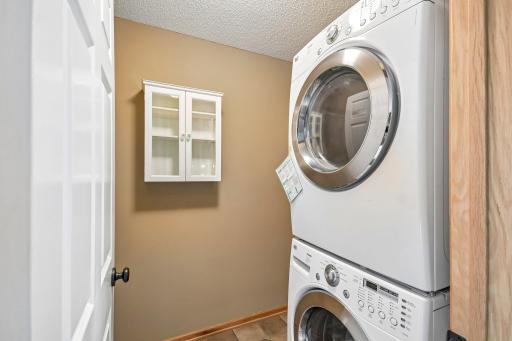 33-web-or-mls-Partridge Cir-S2509-033.jpg