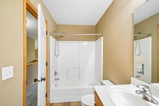 30-web-or-mls-Partridge Cir-S2509-030.jpg